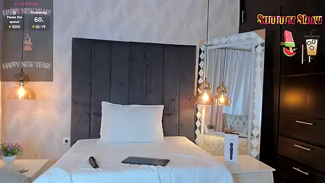 SHARONN     online show from 01.25.25