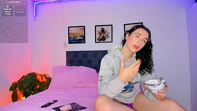 elafranco  online show from 10.22.25