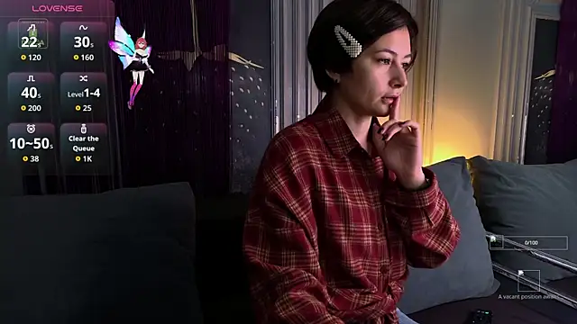 Ishtar Divine online show from 11.06.25