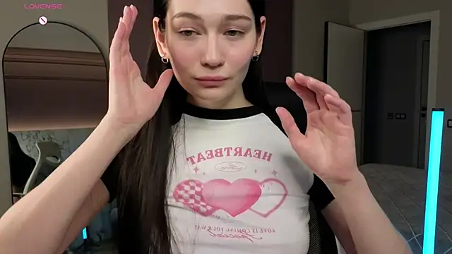 Misty Rose online show from 02.08.25