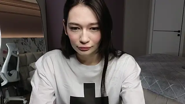 Misty Rose online show from 03.16.25