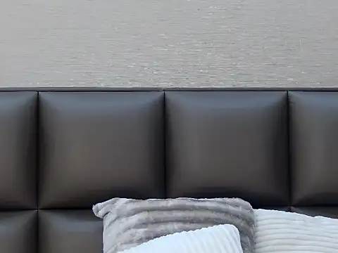 FoxyJoy online show from 04.01.26