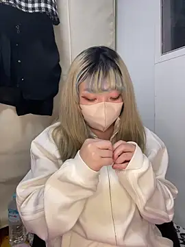 YUNA-yuna online show from 01.13.25