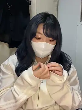 YUNA-yuna online show from 01.23.25