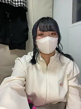 YUNA-yuna online show from 01.25.25