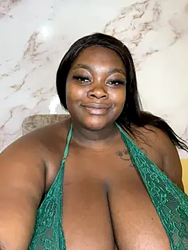 Snapshot of ReaGrant chatting on 11.26.25 ReaGrant online show from 11.26.25