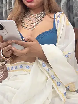 HoneyBearCpl online show from 12.14.25