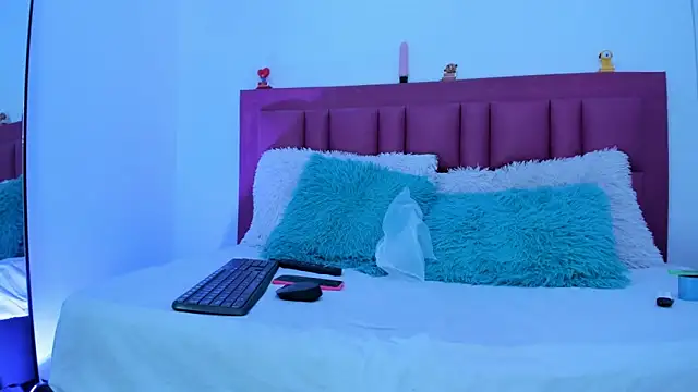 luna kyong online show from 12.12.24