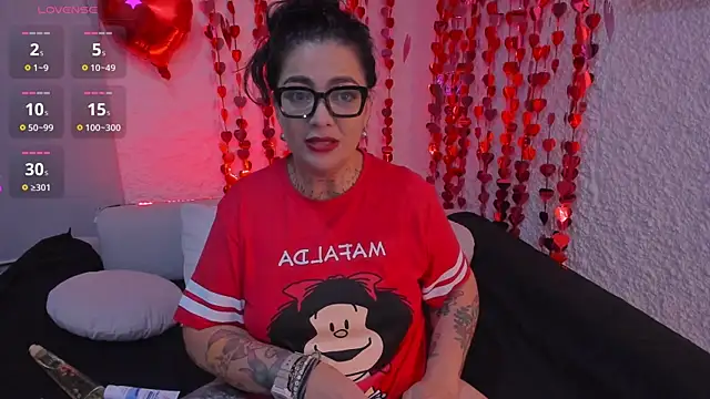 poisson ivy online show from 02.14.25