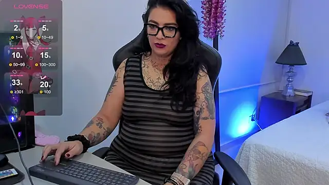 poisson ivy online show from 03.07.25