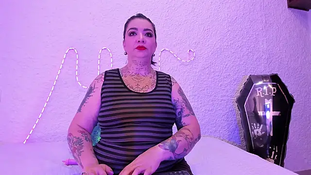 poisson ivy online show from 10.01.25