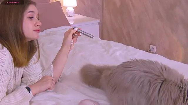 Snapshot of EllieHayes chatting on 02.22.25 EllieHayes online show from 02.22.25