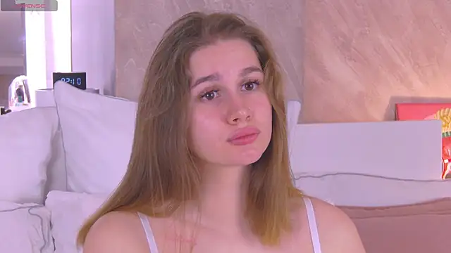 Snapshot of EllieHayes chatting on 03.02.25 EllieHayes online show from 03.02.25