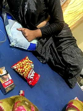 Snapshot of United3 chatting on 11.23.25 United3 online show from 11.23.25