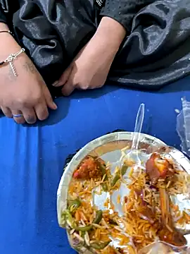 Snapshot of United3 chatting on 11.26.25 United3 online show from 11.26.25