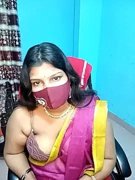 Snapshot of Hot-Angel_ chatting on 12.21.24 Hot-Angel online show from 12.21.24