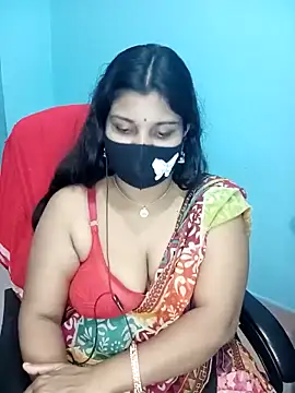 Snapshot of Hot-Angel_ chatting on 12.29.24 Hot-Angel online show from 12.29.24