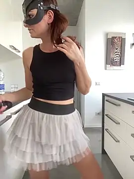 Snapshot of Samira-Summer chatting on 03.05.25 Samira-Summer online show from 03.05.25