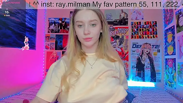 Snapshot of AliceMilman chatting on 01.11.25 AliceMilman online show from 01.11.25