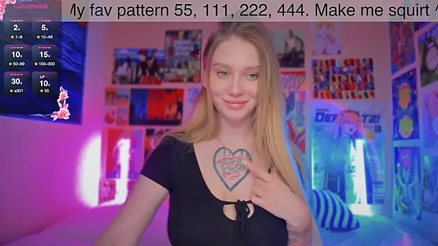 Snapshot of AliceMilman chatting on 03.14.25 AliceMilman online show from 03.14.25