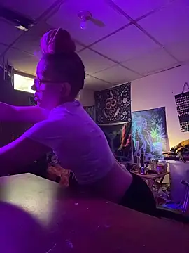 Stonermama666420 online show from 02.14.26