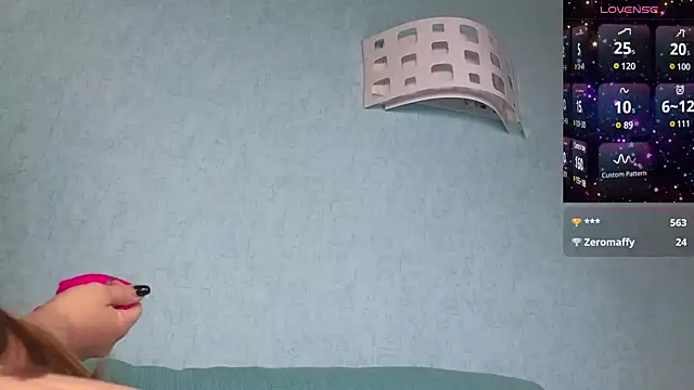 MissFreyaX online show from 12.22.24