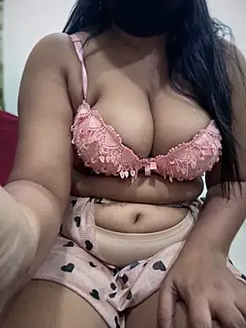 Snapshot of stylishpooja chatting on 09.27.25 stylishpooja online show from 09.27.25