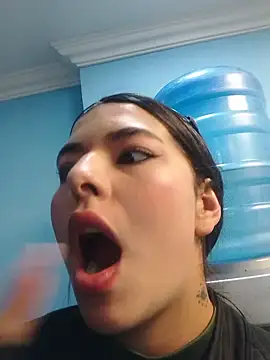 Noah Jhonson online show from 03.22.25