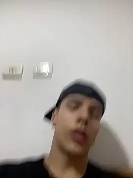 Flynn Riider online show from 02.19.25