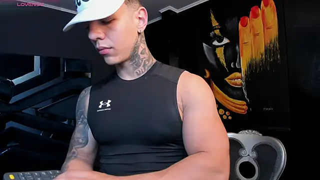 Flynn Riider online show from 10.15.25