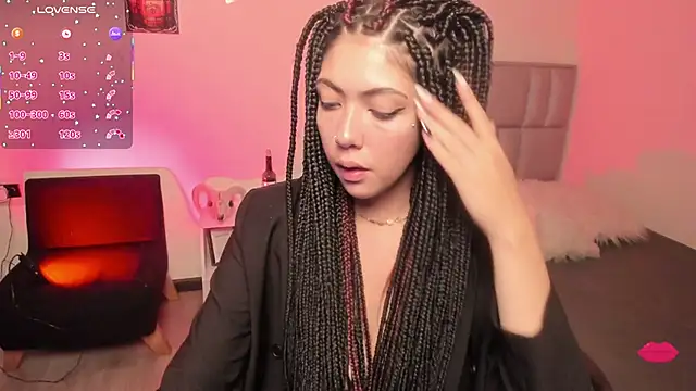 Aurora Hotson online show from 09.09.25