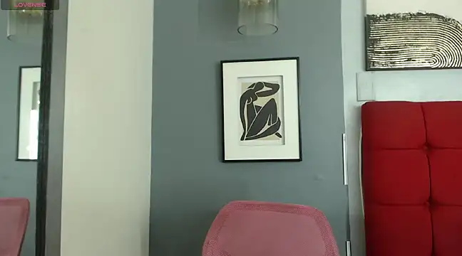 Snapshot of _Natassia_Dreams chatting on 12.12.24 Natassia Dreams online show from 12.12.24