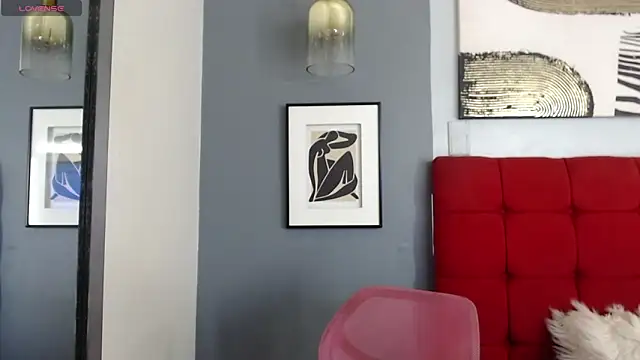 Snapshot of _Natassia_Dreams chatting on 01.25.25 Natassia Dreams online show from 01.25.25