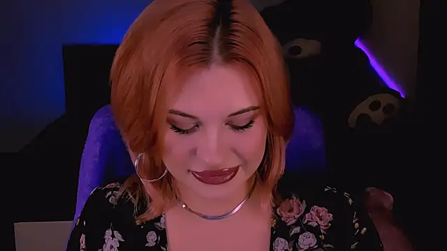 Snapshot of evaharve chatting on 10.23.25 evaharve online show from 10.23.25