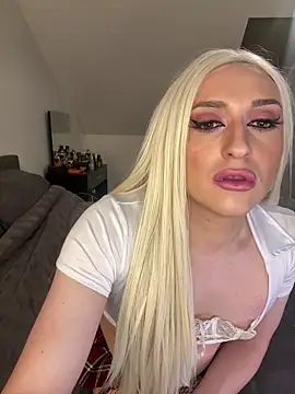 littlebambi26 online show from 04.12.26