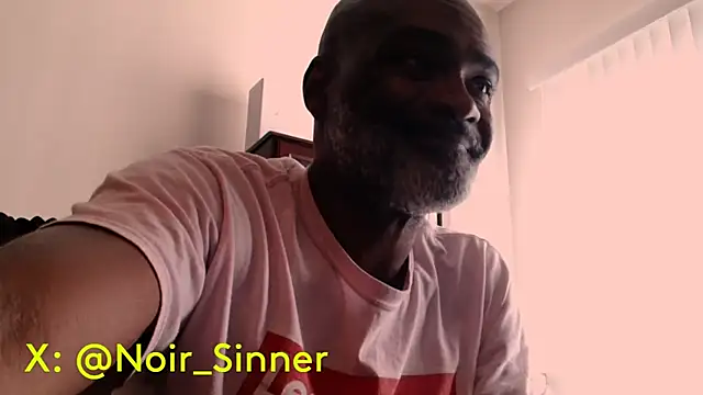 Snapshot of sinnernoir chatting on 07.16.26 sinnernoir online show from 07.16.26
