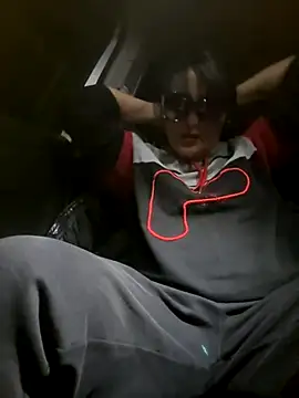 Snapshot of Emily_andre chatting on 11.28.25 Emily andre online show from 11.28.25