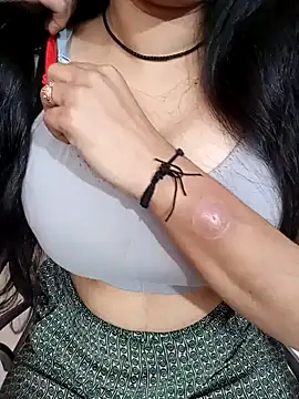 Snapshot of cute-neha70 chatting on 02.04.25 cute-neha70 online show from 02.04.25