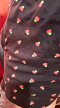 Snapshot of cute-neha70 chatting on 02.05.25 cute-neha70 online show from 02.05.25