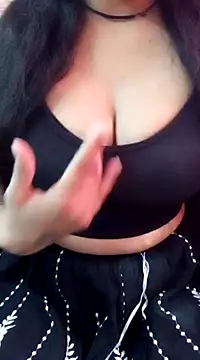 Snapshot of cute-neha70 chatting on 03.21.25 cute-neha70 online show from 03.21.25