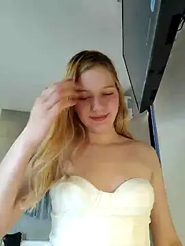 NicoleCut online show from 01.10.25