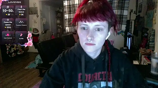 Snapshot of _hellostormy_ chatting on 02.17.25 hellostormy online show from 02.17.25