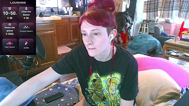 Snapshot of _hellostormy_ chatting on 02.20.25 hellostormy online show from 02.20.25