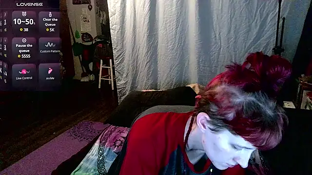 Snapshot of _hellostormy_ chatting on 02.24.25 hellostormy online show from 02.24.25