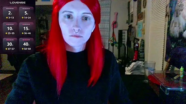 Snapshot of _hellostormy_ chatting on 03.08.25 hellostormy online show from 03.08.25