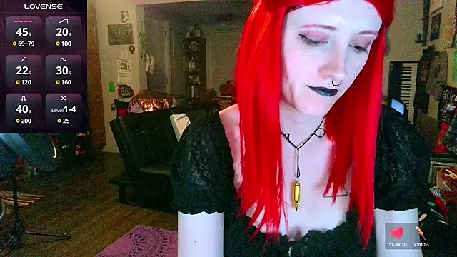 Snapshot of _hellostormy_ chatting on 03.12.25 hellostormy online show from 03.12.25