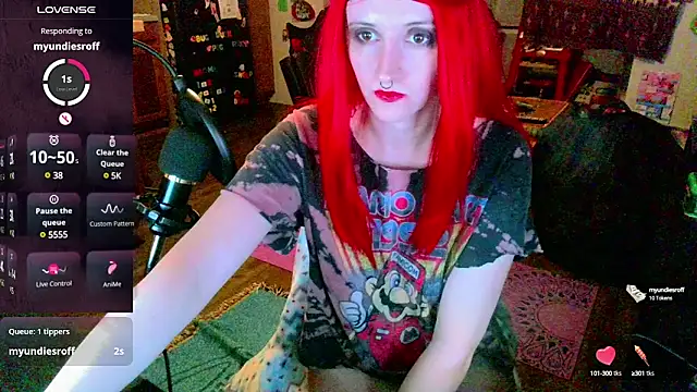 Snapshot of _hellostormy_ chatting on 03.14.25 hellostormy online show from 03.14.25