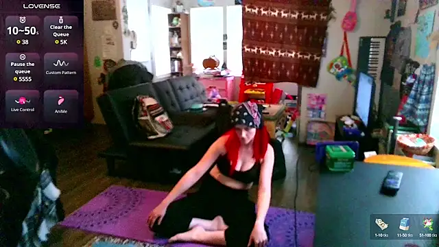 Snapshot of _hellostormy_ chatting on 03.15.25 hellostormy online show from 03.15.25
