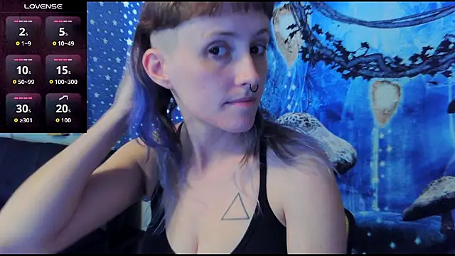 Snapshot of _hellostormy_ chatting on 09.15.25 hellostormy online show from 09.15.25