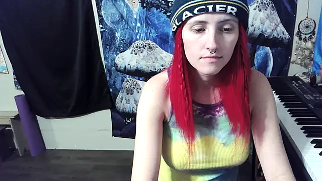 Snapshot of _hellostormy_ chatting on 11.26.25 hellostormy online show from 11.26.25